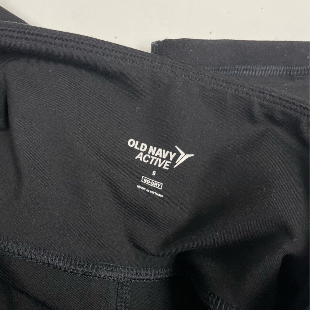 Old navy active biker shorts - Picture 7 of 7